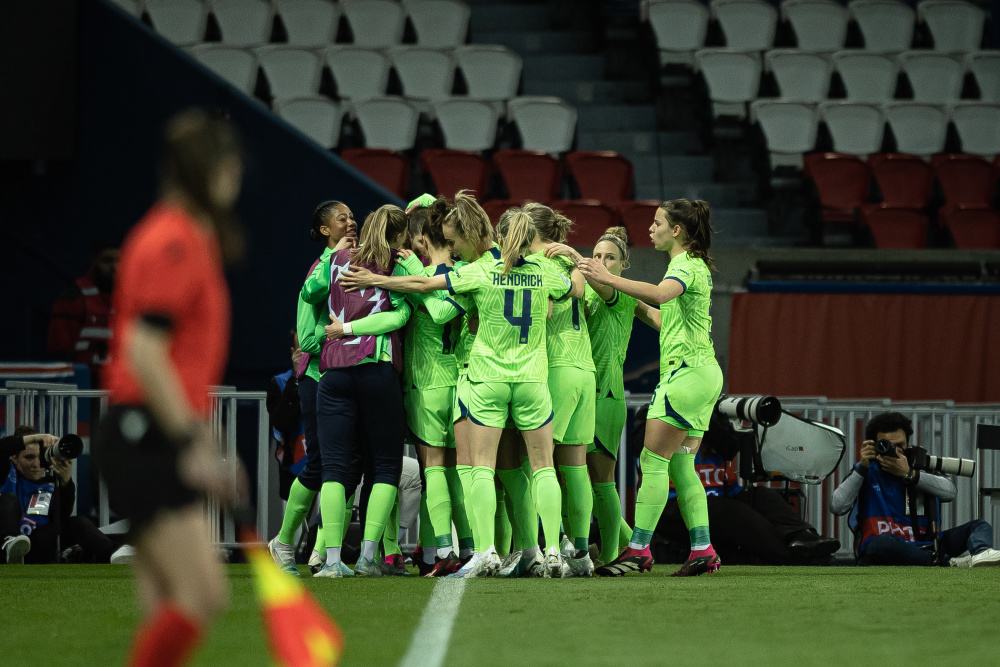  多特蒙德防线失误频出主场不敌沃尔夫斯堡  