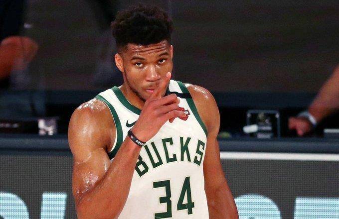  雄鹿霍勒迪当选最佳防守球员  